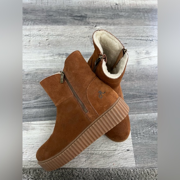 Shoes - Waterproof Suede Boots